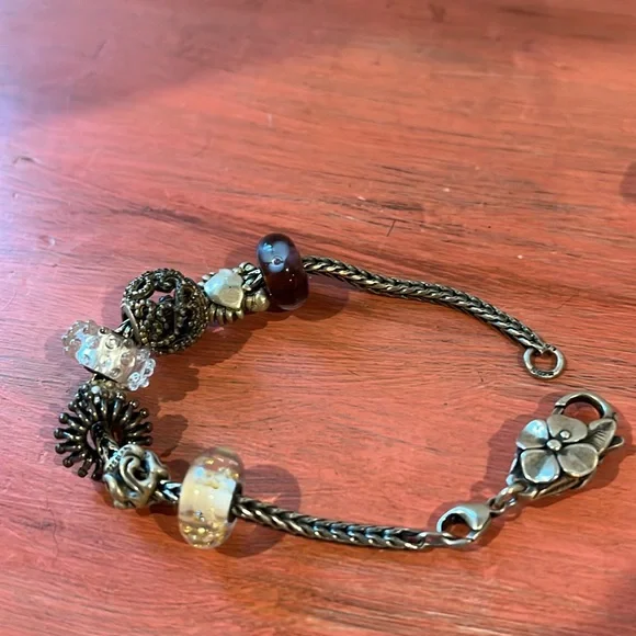 Troll bracelet and beads - Picture 2 of 5
